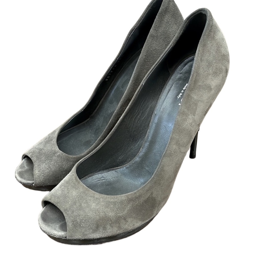GUCCI Green Suede Open Peep-Toe Platform Pumps with Green Decorative Heels